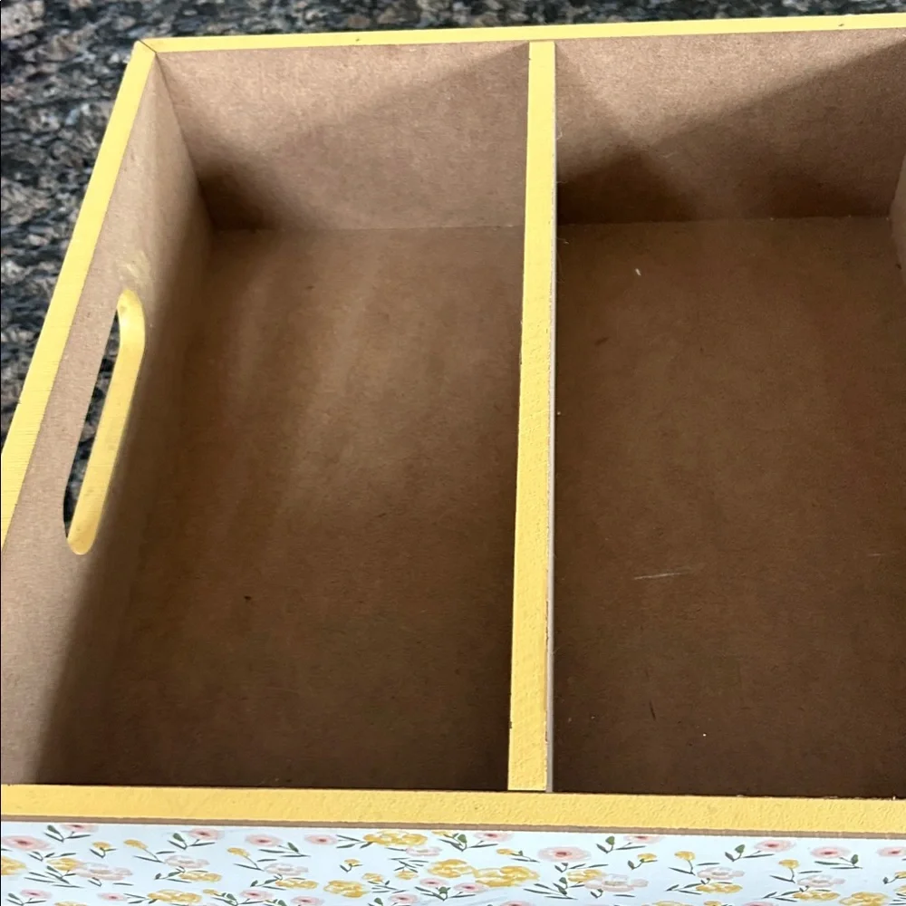 ASHLAND SORING WOODEB CRATE 3 COMPARTMENTS W HANDLE